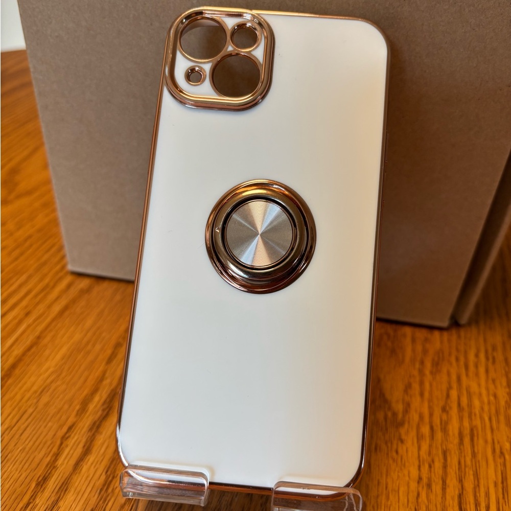 White /Gold Phone Case with Ring Holder
Iphone 15plus